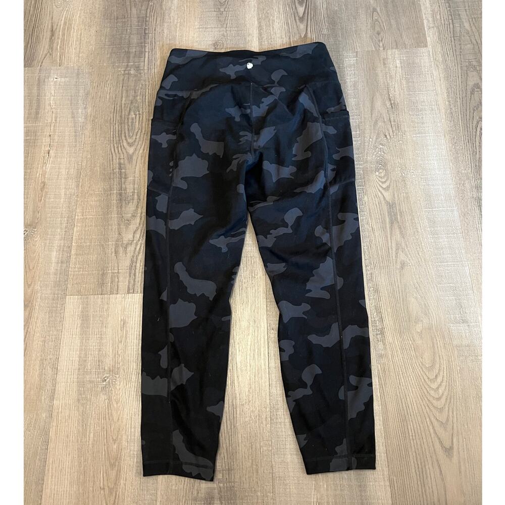 Yogalicious Camo Leggings w/ Pockets - Picture 4 of 4